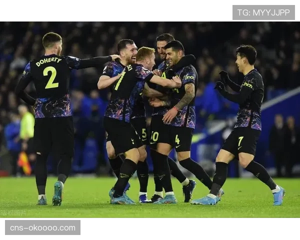 双方互有攻守但均无建树，半场0-0平局