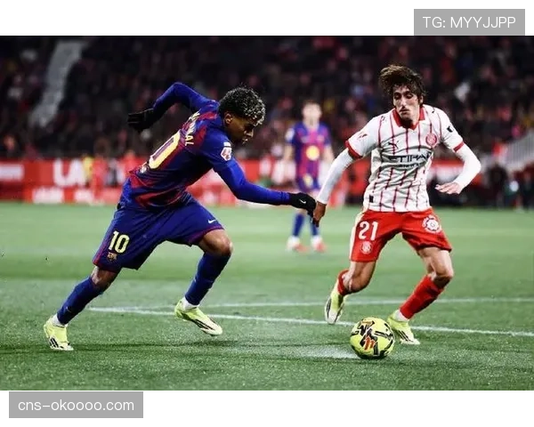 赫罗纳2-2巴萨，客队两度通过边中结合扳平比分