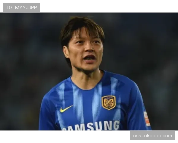 特写:老将汪嵩替补登场,创中国顶级联赛最年长出场纪录 特写:老将汪嵩替补登场,创中国顶级联赛最年长出场纪录